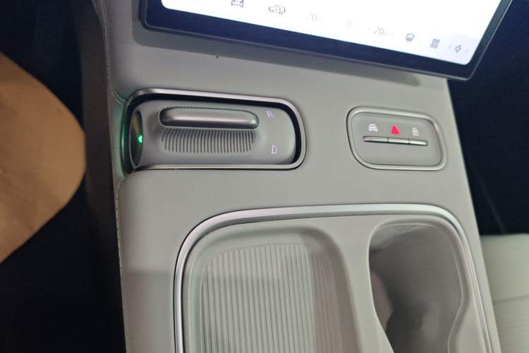 Used Nio ES6 2023 75 kWh
