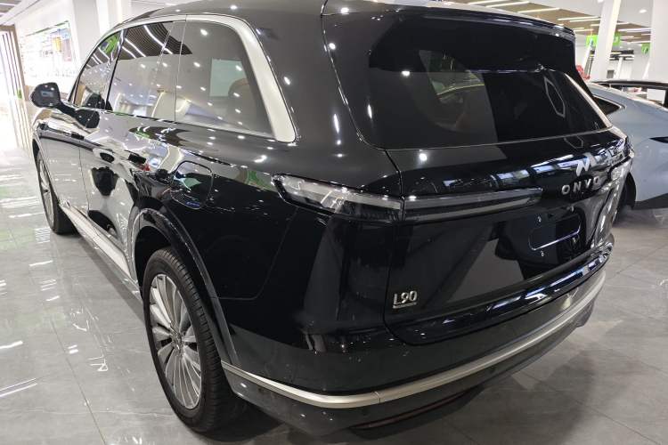 Used ONVO Luxeed L90 
