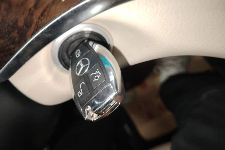 Used Mercedes-Benz V-Class 2018 V 260 L Prestige Extended Version China VI
