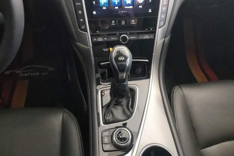 Used Infiniti Q50L 2018 2.0T Enjoyment Edition China V standard
