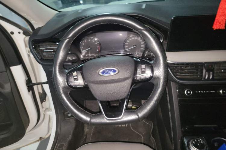 Used Ford Escape 2020 EcoBoost 245 4x4 Enjoyment Model
