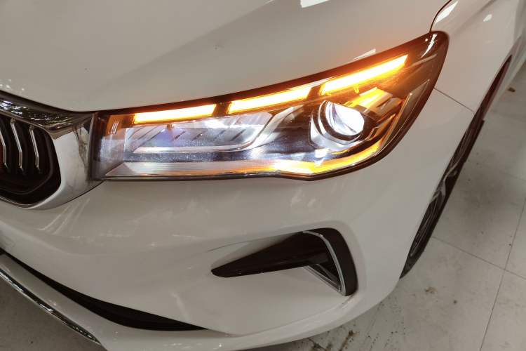 Used Geely Auto Emgrand 2022 4th Generation 1.5L CVT Flagship Model
