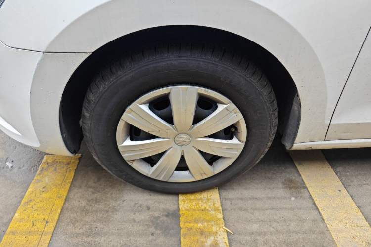 Used Volkswagen Jetta 2015 Value Edition 1.6L Manual Fashionable Style
