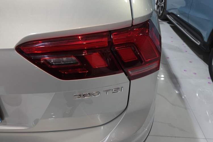 Used Volkswagen Tiguan L 2021 280TSI Automatic Two-Wheel Drive Smart Edition
