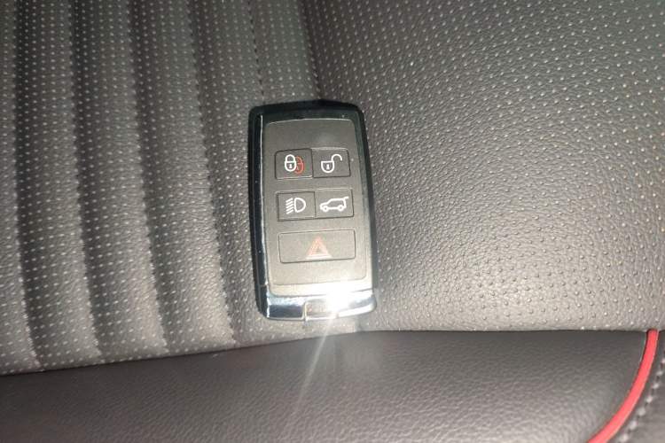 Used Land Rover Discovery Sport 2022 249 PS R-Dynamic S Performance Edition 5 Seats
