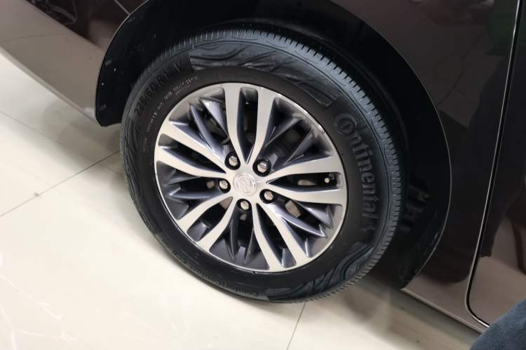 Used Buick GL8 2022 ES Landtrek 653T Luxury Edition
