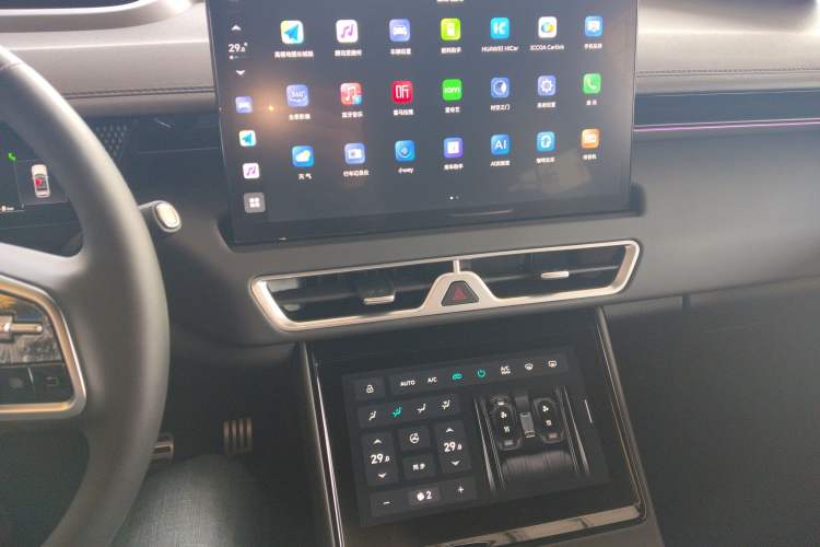 Used Wey Mocha New Energy 2024 Hi4 Four-Wheel Drive Long-Range Version
