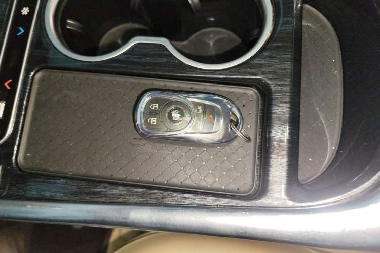 Used Buick GL8 2023 ES Lu Zun Deluxe Model