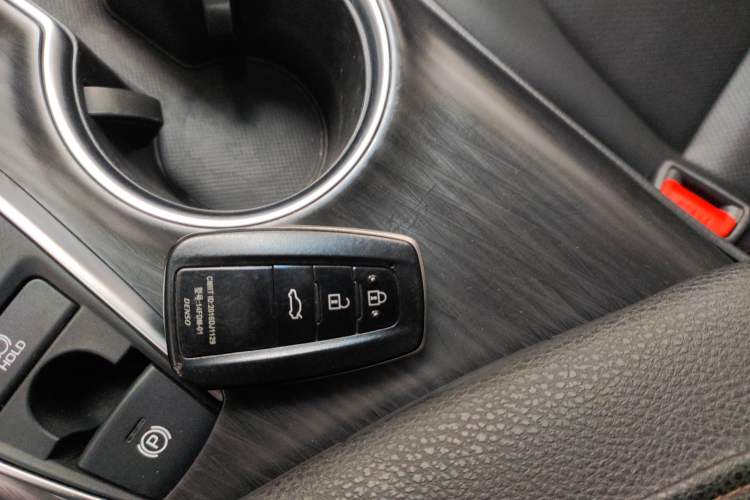 Used Toyota Camry 2021 2.0G Luxury Edition
