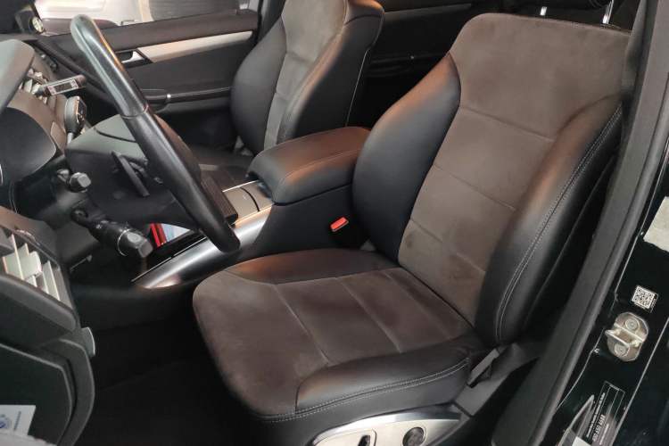 Used Mercedes-Benz R-Class 2014 R 320 4MATIC Business Model
