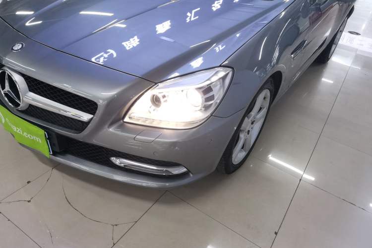 Used Mercedes-Benz SLK-Class 2011 SLK 200 Fashion Model
