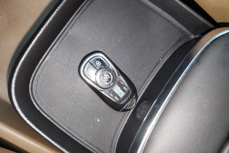 Used Buick GL8 2017 ES 28T Premium Version China V Standard