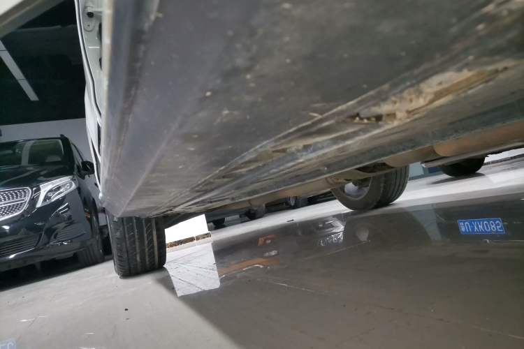 Used Mercedes-Benz GLK-Class 2013 GLK 300 4MATIC Dynamic Sunroof Model
