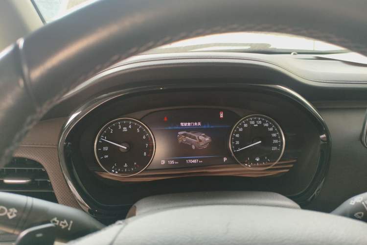 Used Buick GL8 2021 Land Cruiser Executive 652T Premium Model
