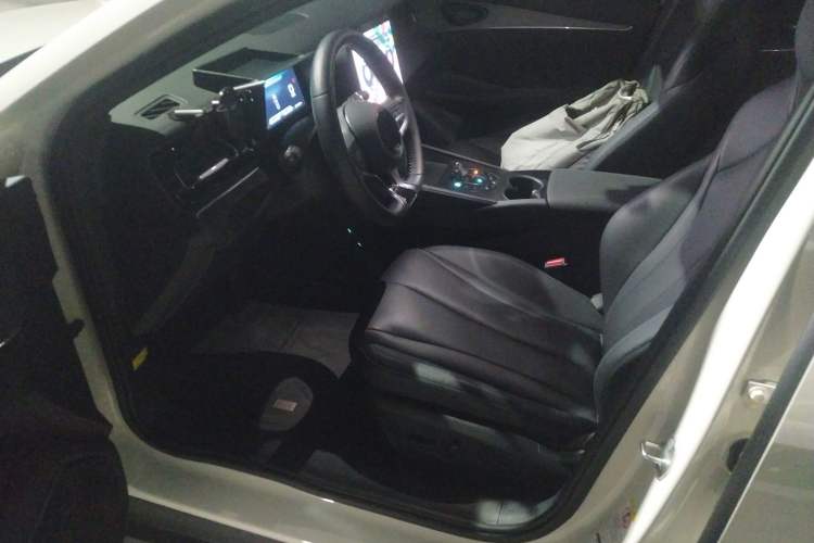 Used BYD Seal 06 New Energy 2024 DM-i 80KM Prestige Model
