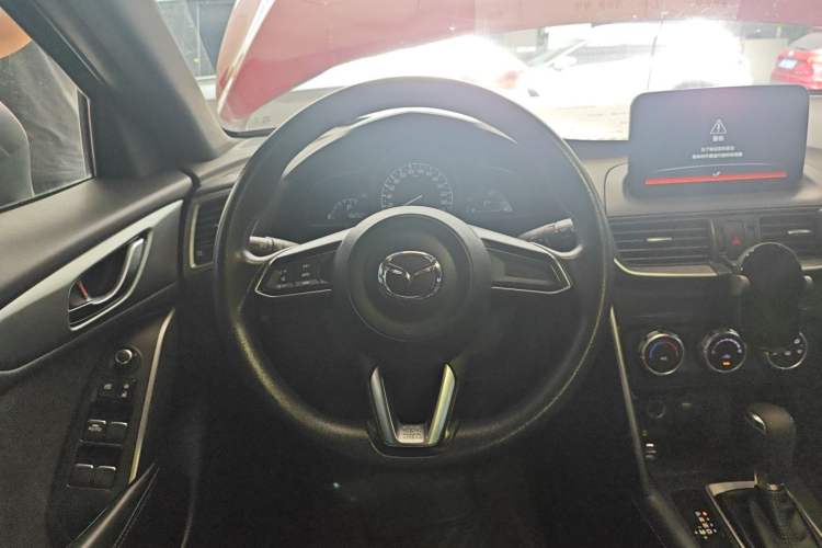 Used Mazda CX-4 2018 2.0L Automatic Two-Wheel Drive Blue Sky Dynamic Version China VI Standard
