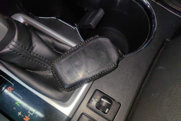 Used Toyota Highlander 2018 2.0T Four-Wheel Drive Luxury Edition 7 Seats China V Emission Standard
