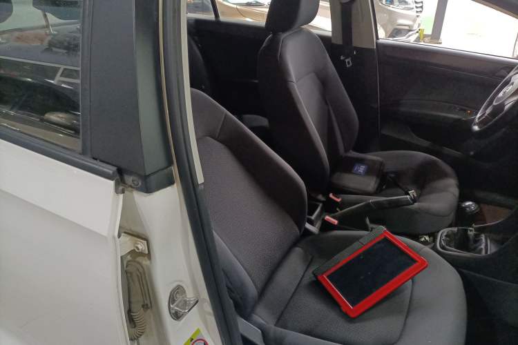 Used Volkswagen Santana 2015 1.6L Manual Fashion Edition
