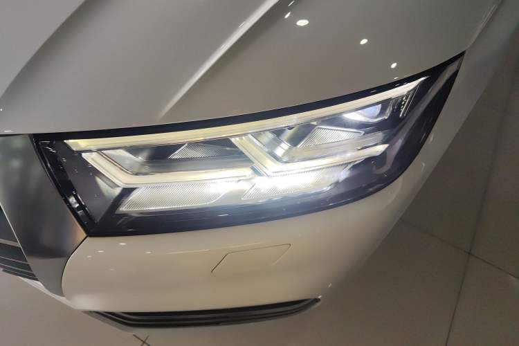 Used Audi Q5L 2018 45 TFSI Prestige Fashion Edition China V Emission Standard
