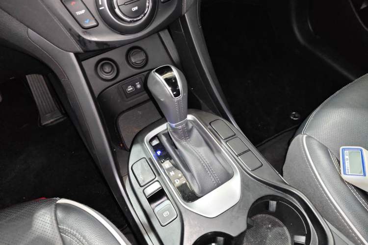 Used Hyundai Santa Fe 2017 2.4L Automatic Two-Wheel Drive Smart Version 5 Seats
