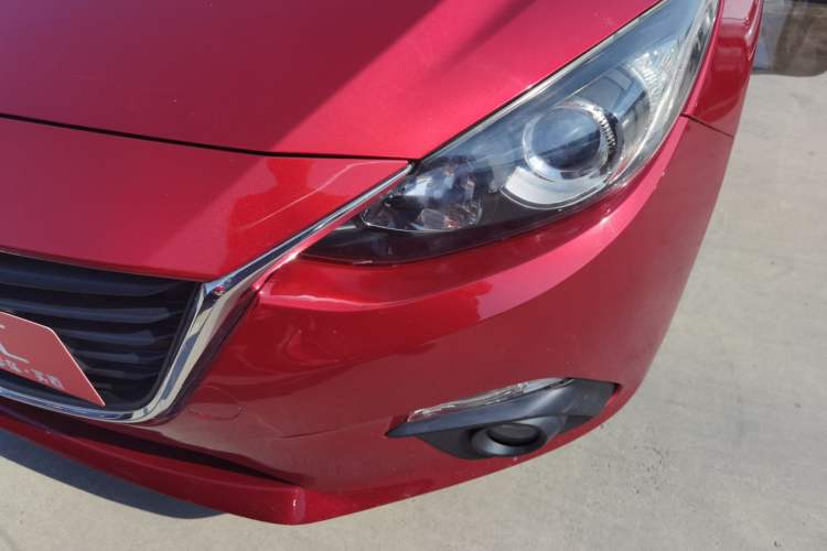 Used Mazda Mazda 3 Axela 2016 Hatchback 1.5L Automatic Luxury Model