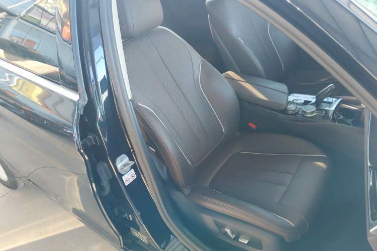 Used BMW 5 Series 2021 525Li Luxury Package
