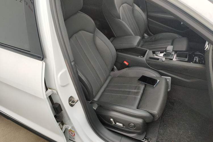 Used Audi A4L 2024 40 TFSI Luxury Dynamic Edition
