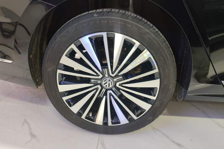 Used Volkswagen Passat 2019 330TSI Luxury Edition China VI Standard
