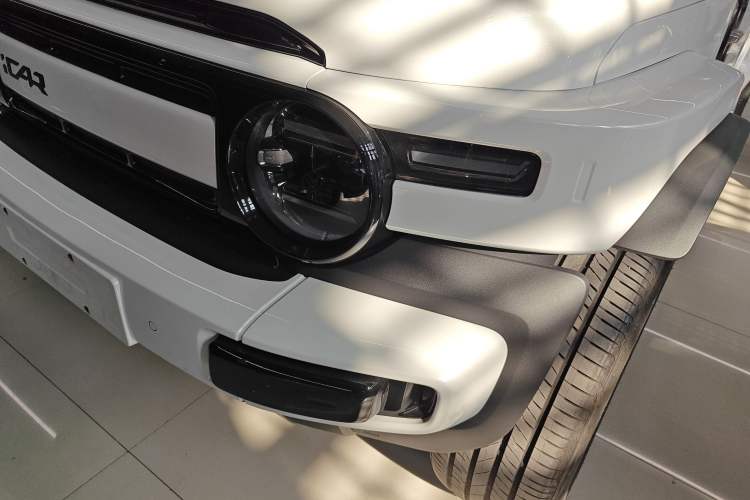 Used  V23 2025 501 Four-Wheel Drive Advanced Version
