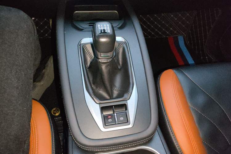 Used JETOUR X70M 2021 1.5T Manual Urban Partner 7-Seater
