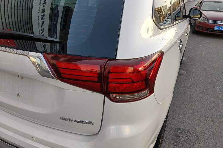 Used Mitsubishi Outlander 2021 Revised Version 2.0L Two-Wheel Drive Comfort Edition 5 Seats
