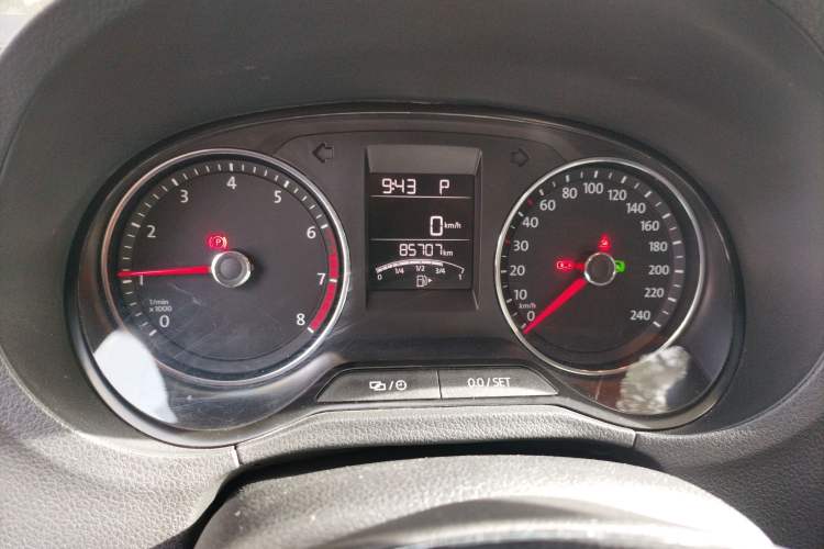 Used Volkswagen Polo 2016 1.6L Automatic Comfort Model
