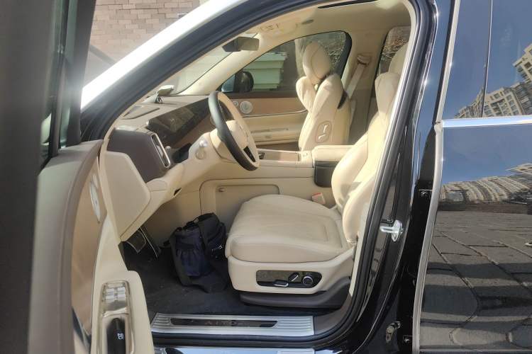 Used Hima AITO M9 2024 Range-Extended Ultra Version 52 kWh 6-Seater Model
