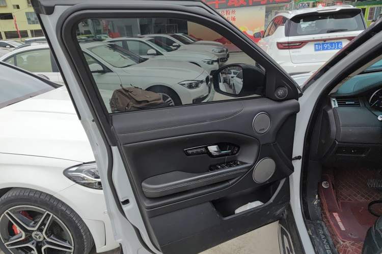 Used Land Rover Range Rover Evoque 2016 2.0T SE PLUS Smart Enjoyment Edition
