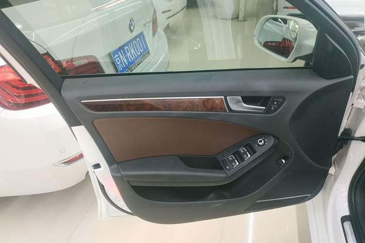 Used Audi A4L 2015 35 TFSI Automatic Comfort Model
