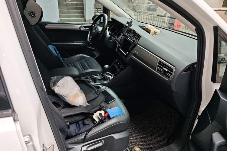 Used Volkswagen Touran 2018 Volkswagen Touran L 280TSI DSG Comfort Edition 7-seater
