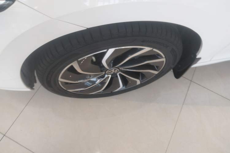 Used Volkswagen Golf 2023 Facelift 280TSI DSG Pro
