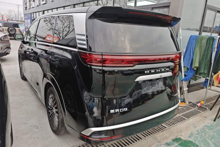 Used Denza D9 2024 DM-i 980 Four-Wheel Drive Flagship Model