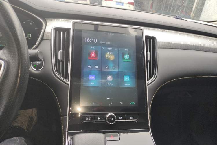 Used Roewe i6 MAX New Energy 2022 EV 600 Skyroof Flagship Edition