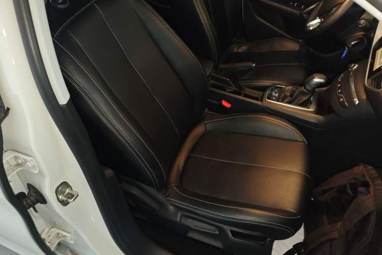 Used Peugeot 308S 2015 1.2T Automatic Jingchi Edition
