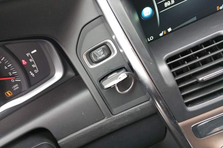 Used Volvo XC60 2015 T5 Smart Upgrade Model