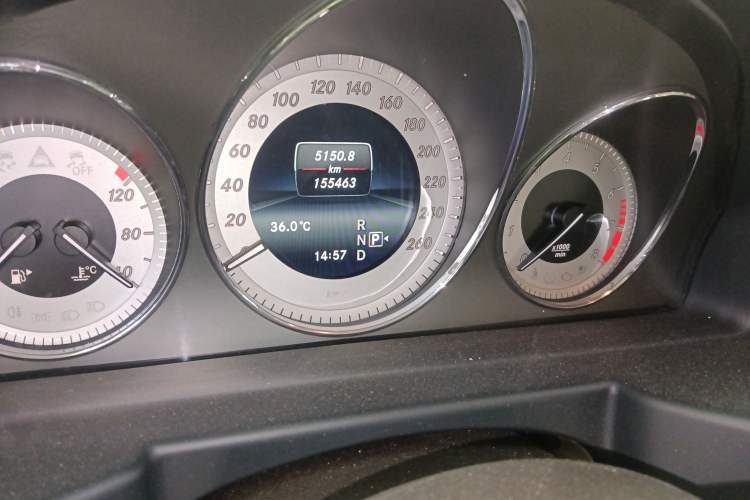 Used Mercedes-Benz GLK-Class 2013 GLK 300 4MATIC Dynamic Sunroof Model
