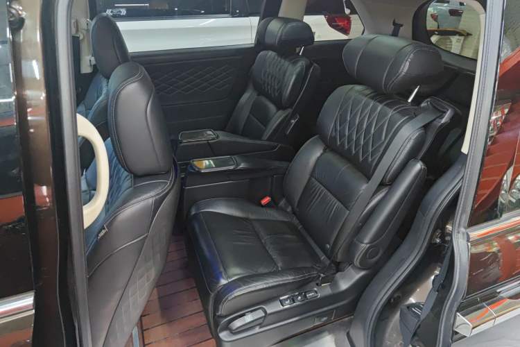 Used Honda Elysion 2019 2.0L Hybrid Luxury Edition
