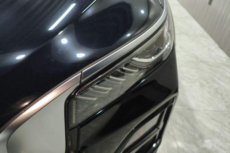 Used Hongqi HS5 2023 2.0T Qixiang Pro Edition
