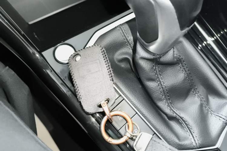 Used Volkswagen Tayron 2022 280TSI Two-Wheel Drive Luxury Smart Connectivity Version
