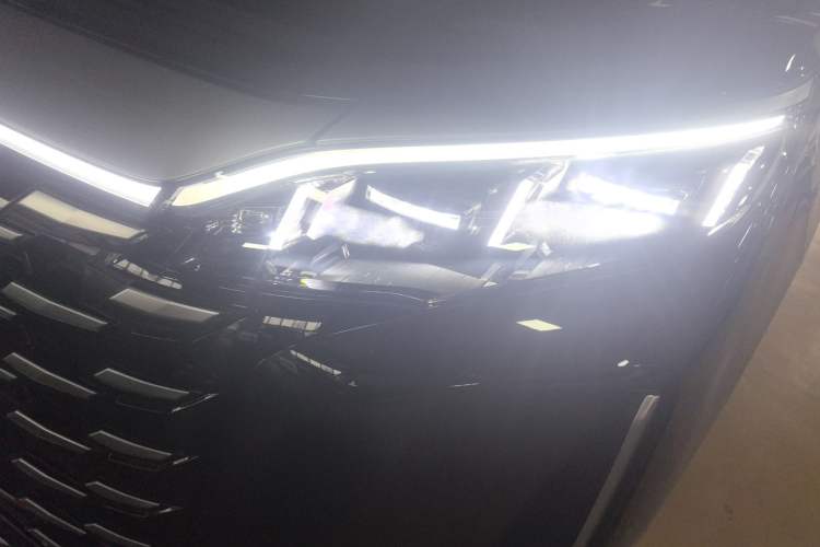 Used BYD Xia 2025 DM-i 1.5T 180km Beyond Edition