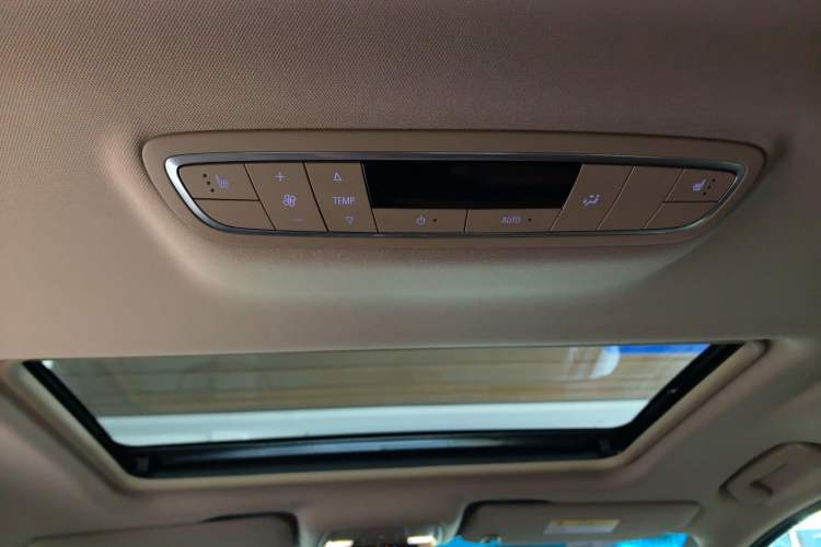 Used Buick GL8 2021 ES Land Cruiser 653T Luxury Edition
