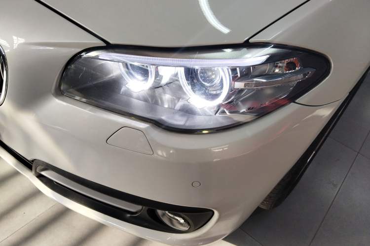 Used BMW 5 Series 2017 520Li Elegant Edition
