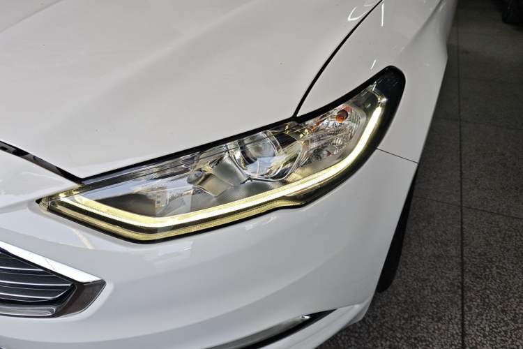 Used Ford Mondeo 2017 EcoBoost 200 Stylish Model
