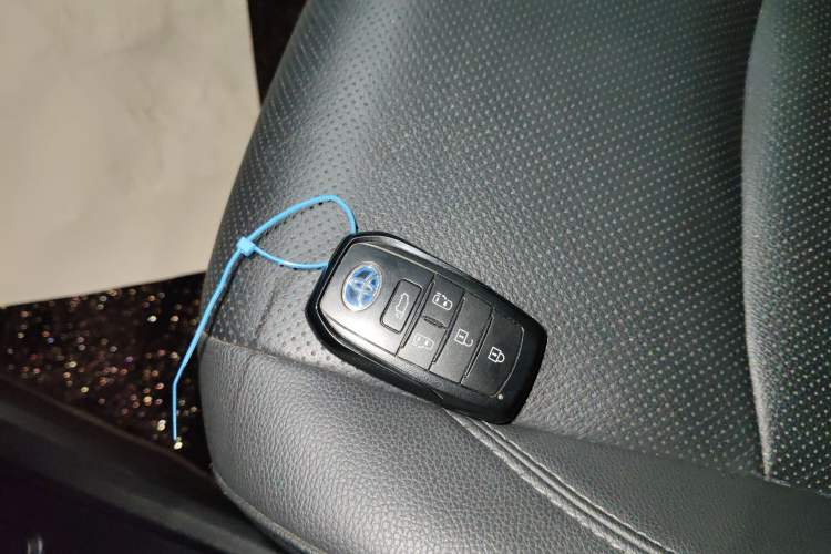 Used Toyota Sienna 2021 2.5L Hybrid Premium Edition
